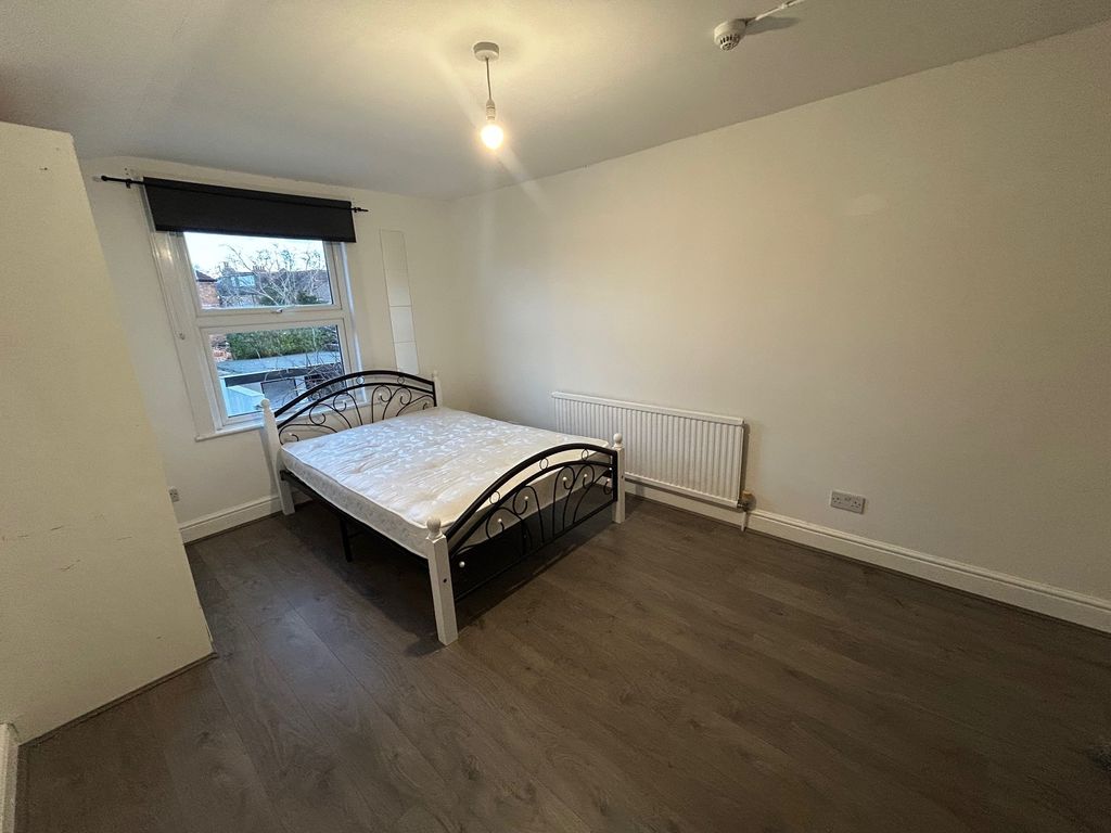 Property photo 1 of 4
