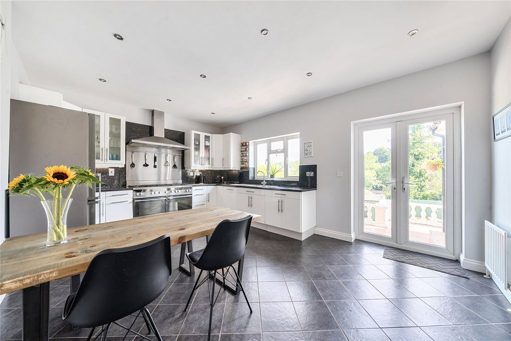 Property photo 3 of 21 Kitchen Diner