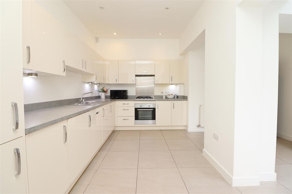 Property photo 3 of 32 Img_4631.Jpg