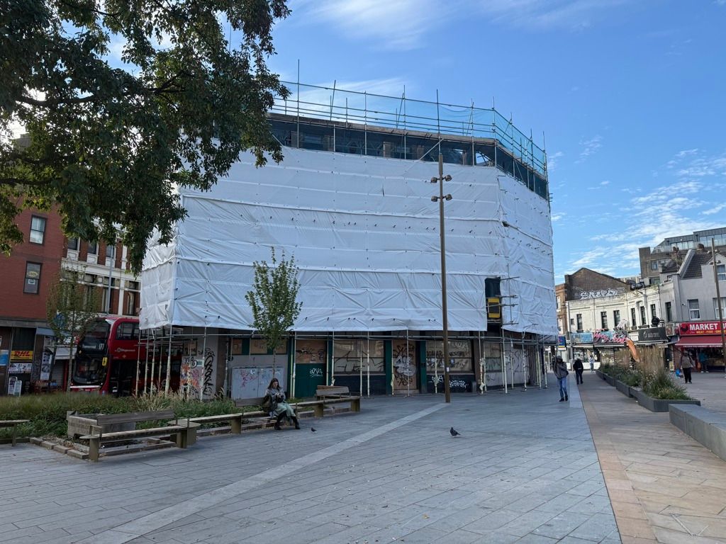 Property photo 1 of 3 Photo 4