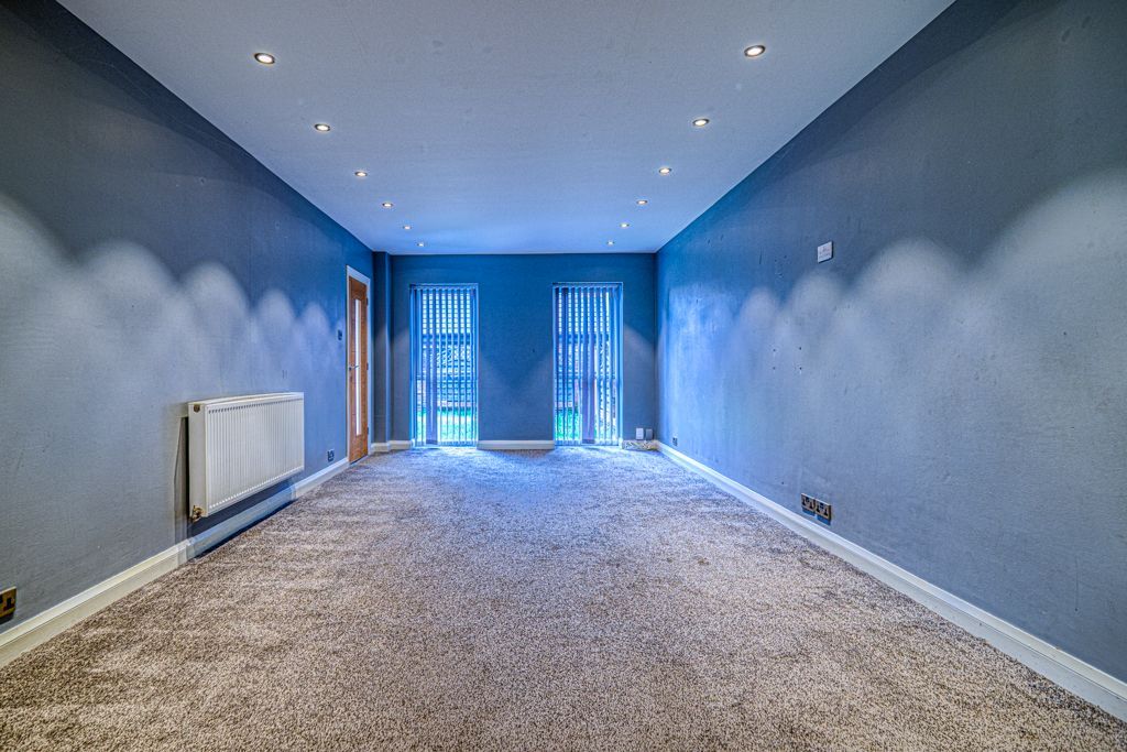 Property photo 3 of 44