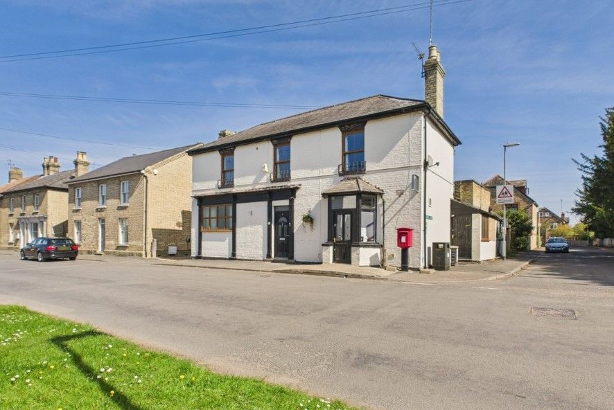 Property photo 2 of 21