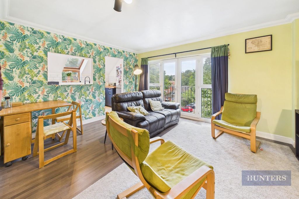 Property photo 2 of 12 Cam05152G0-Pr0247-Still007.Jpg