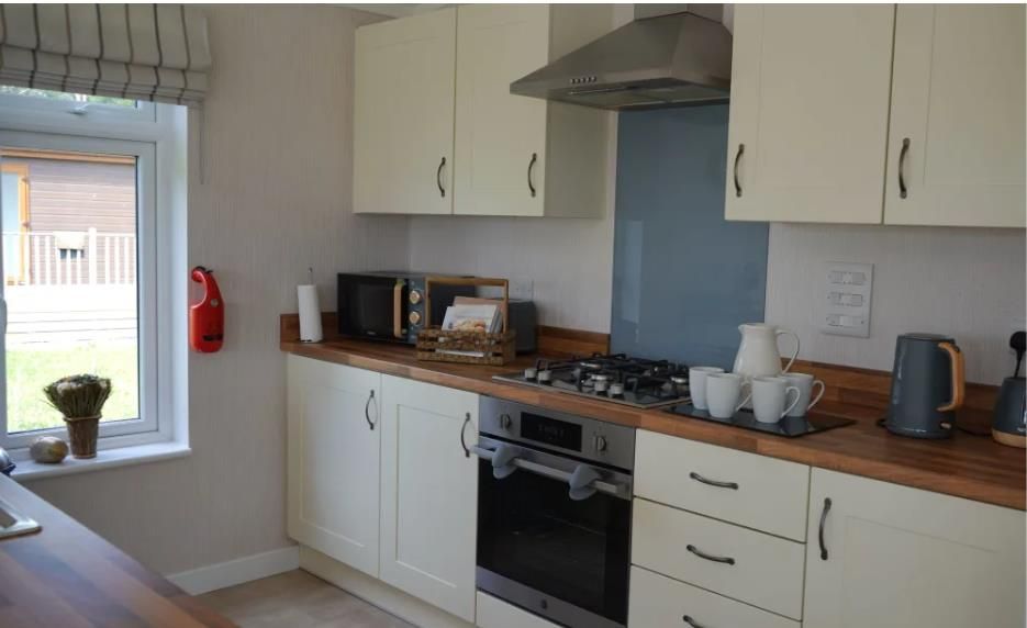 Property photo 3 of 31 Kitchen...Png