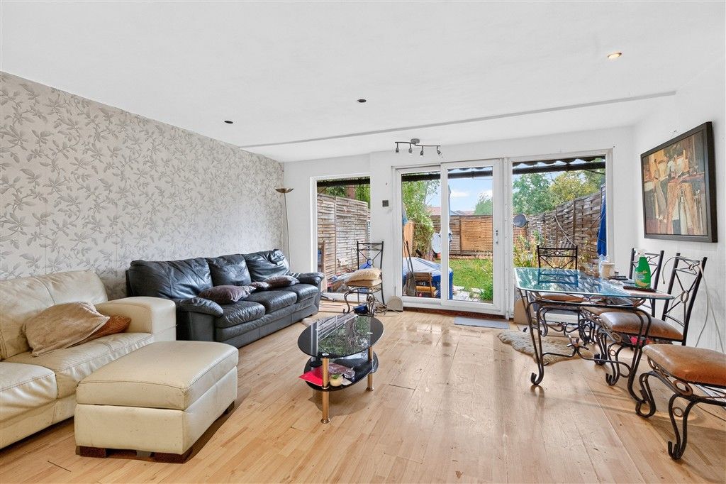 Property photo 3 of 10 (Untitled)