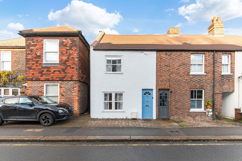 Property photo 1 of 12