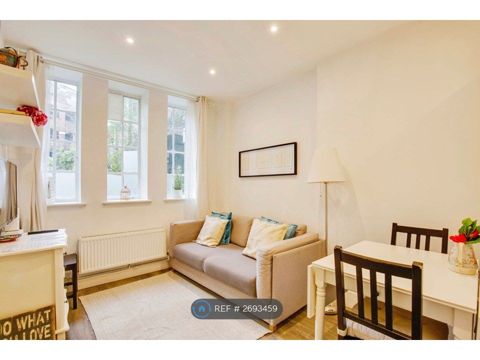 Property photo 1 of 16 Living Room