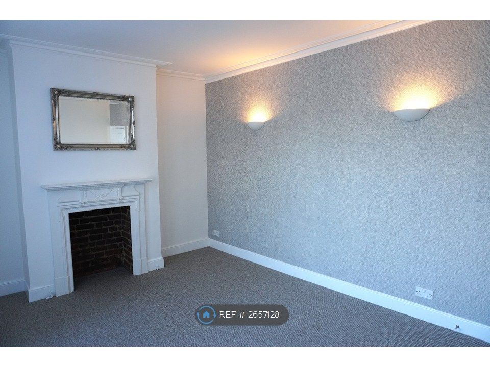 Property photo 1 of 22 Lounge