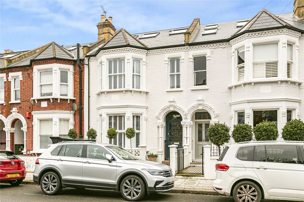 Property photo 1 of 19 Exterior