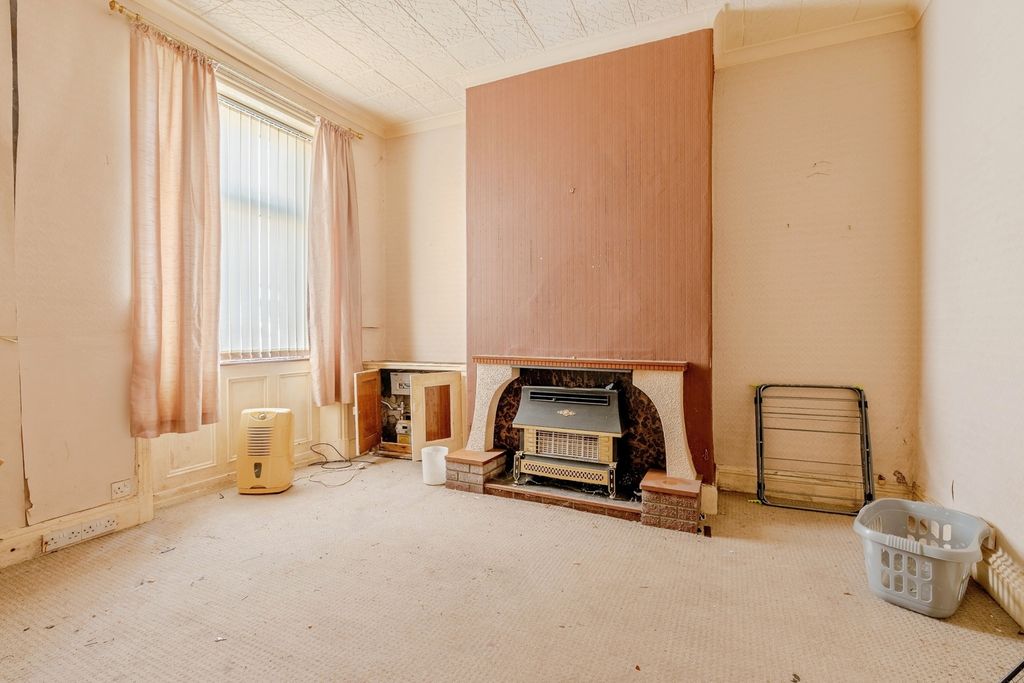 Property photo 2 of 13 Photo