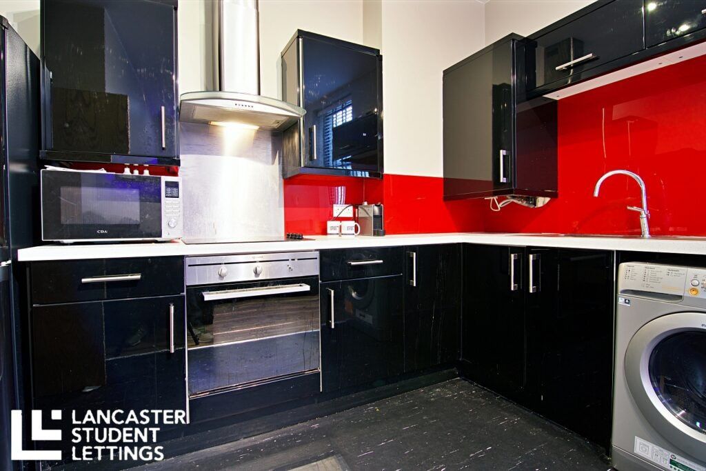 Property photo 3 of 8 Property Photo