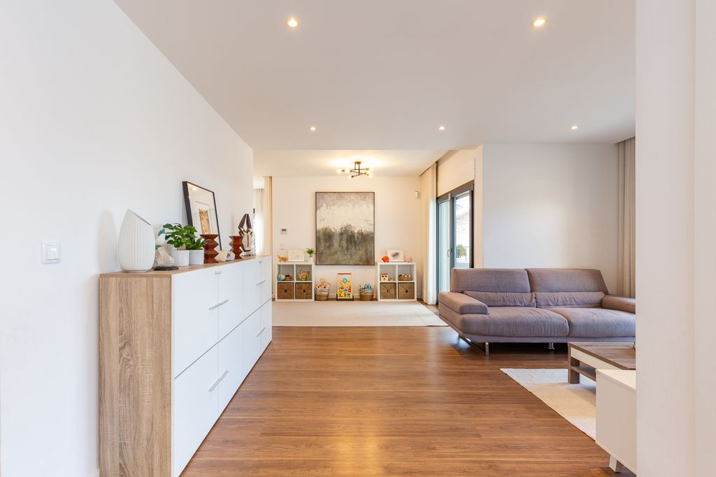 Property photo 2 of 55