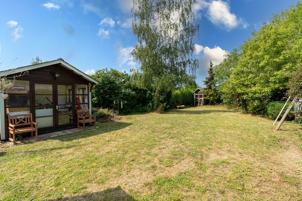 Property photo 2 of 19