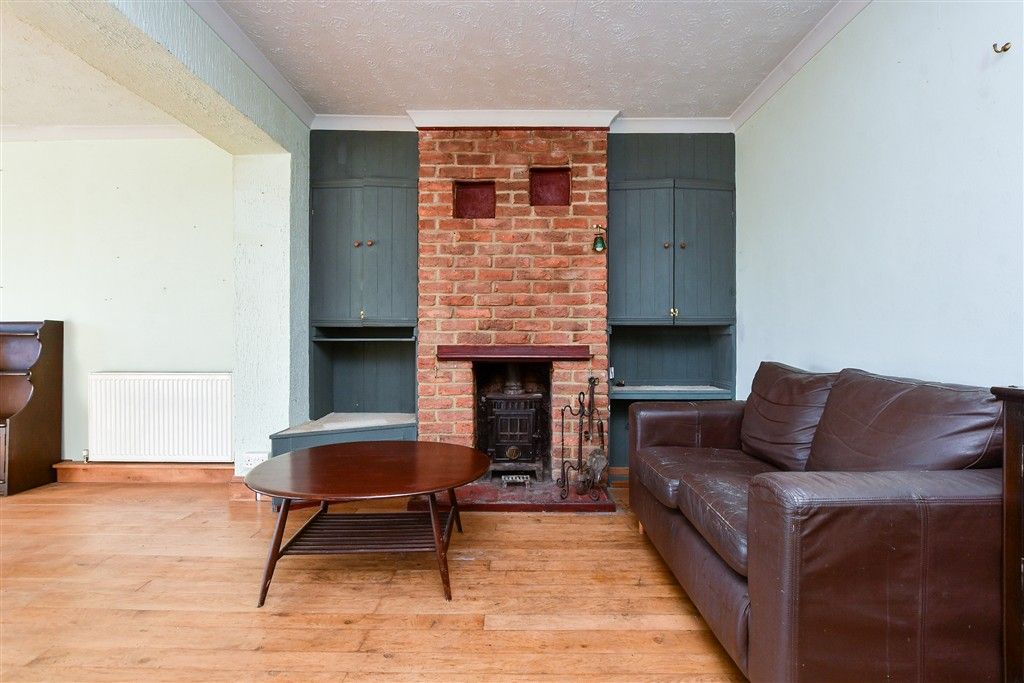 Property photo 1 of 12 Lounge