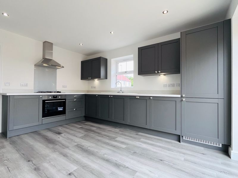 Property photo 2 of 8 Photo 6