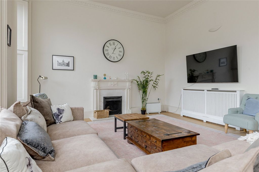 Property photo 3 of 39 Drawing Room