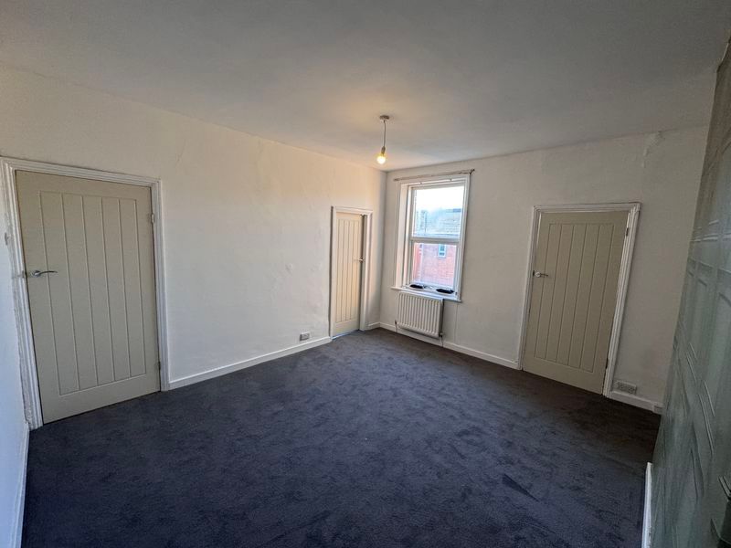 Property photo 3 of 10 Photo 4