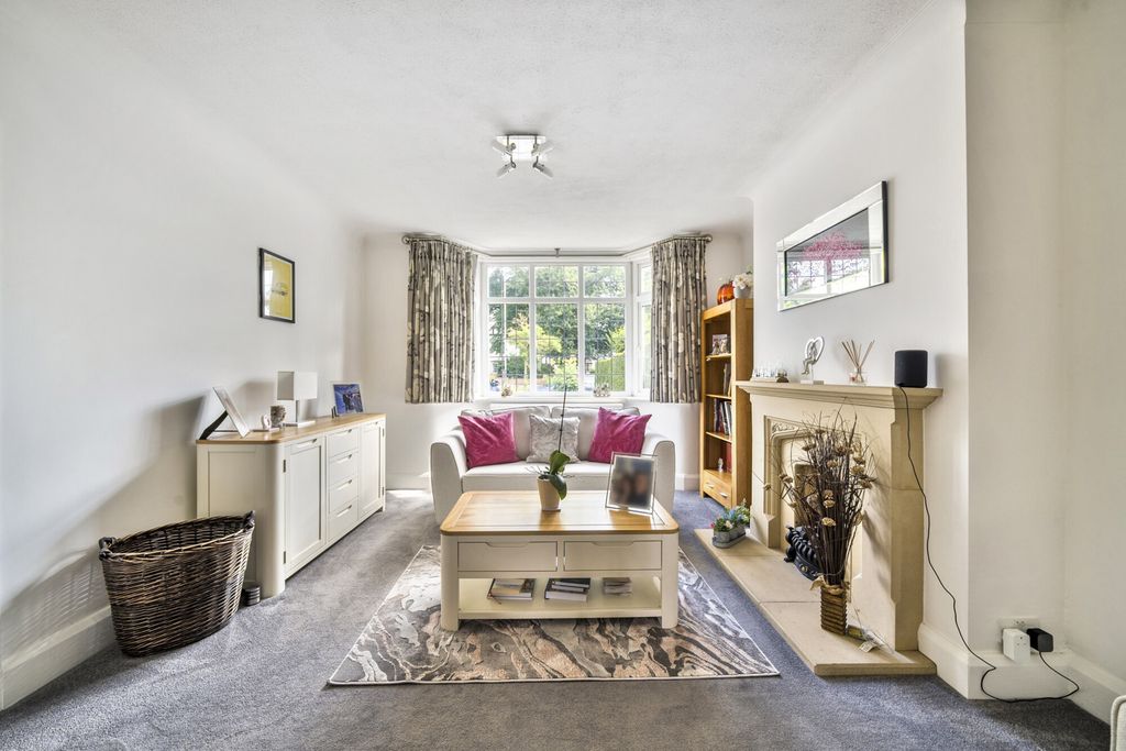 Property photo 3 of 21 1320276-1-686c045...