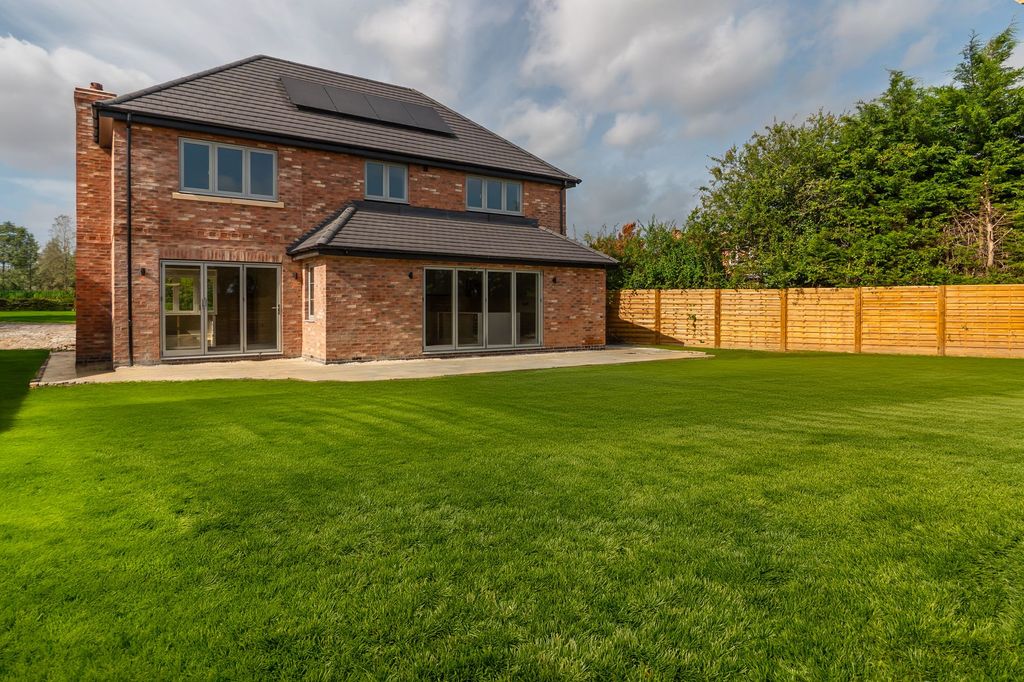 Property photo 2 of 47