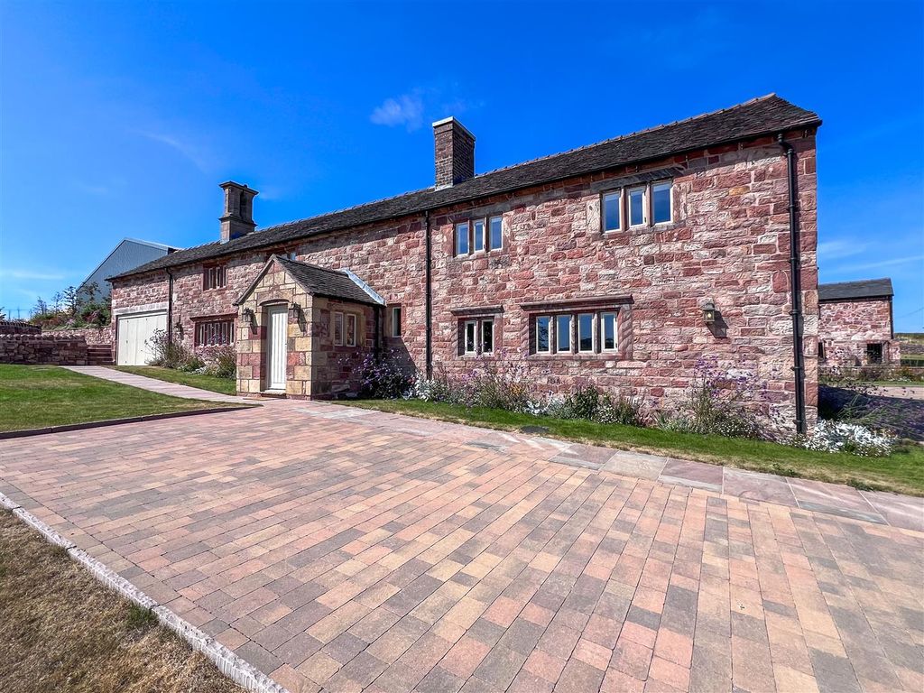 Property photo 2 of 40 Frontage