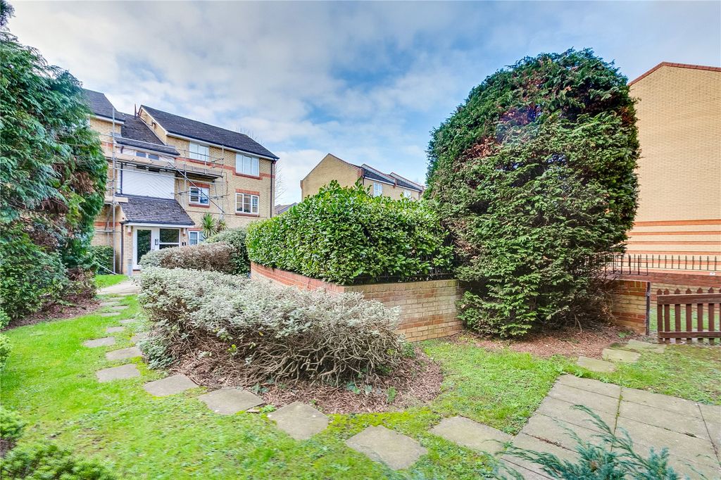 Property photo 2 of 9