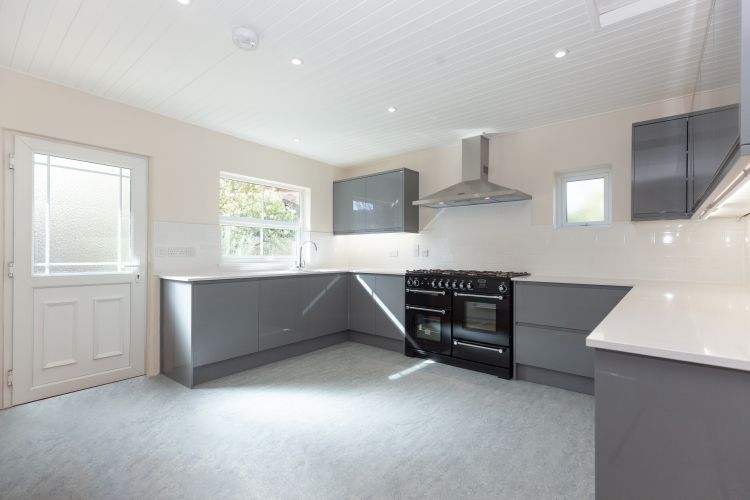 Property photo 3 of 9 219765