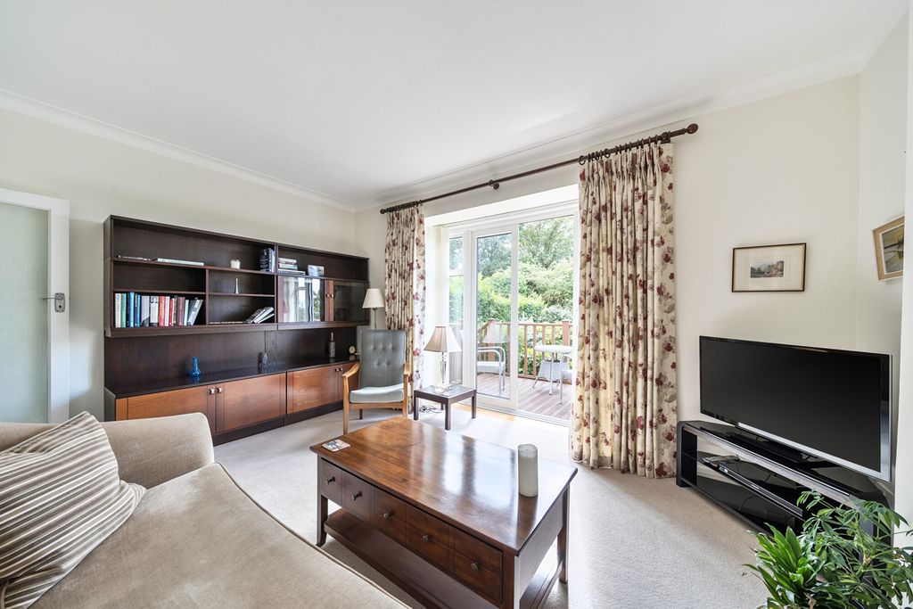 Property photo 2 of 23 1346961-19-68B1d0...