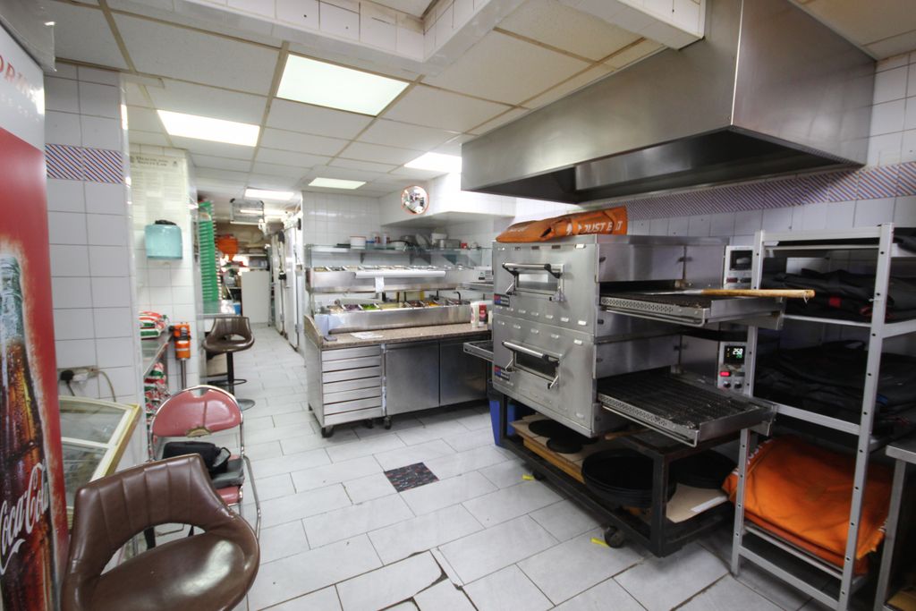 Property photo 3 of 7 Gallery