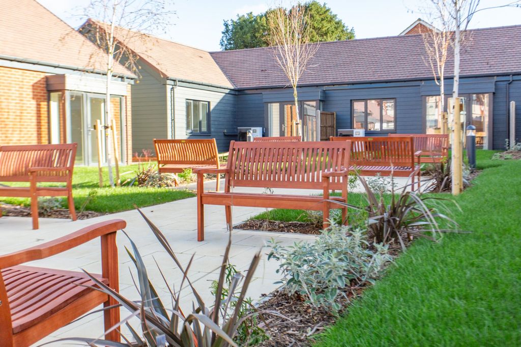 Property photo 2 of 3 Picture 2