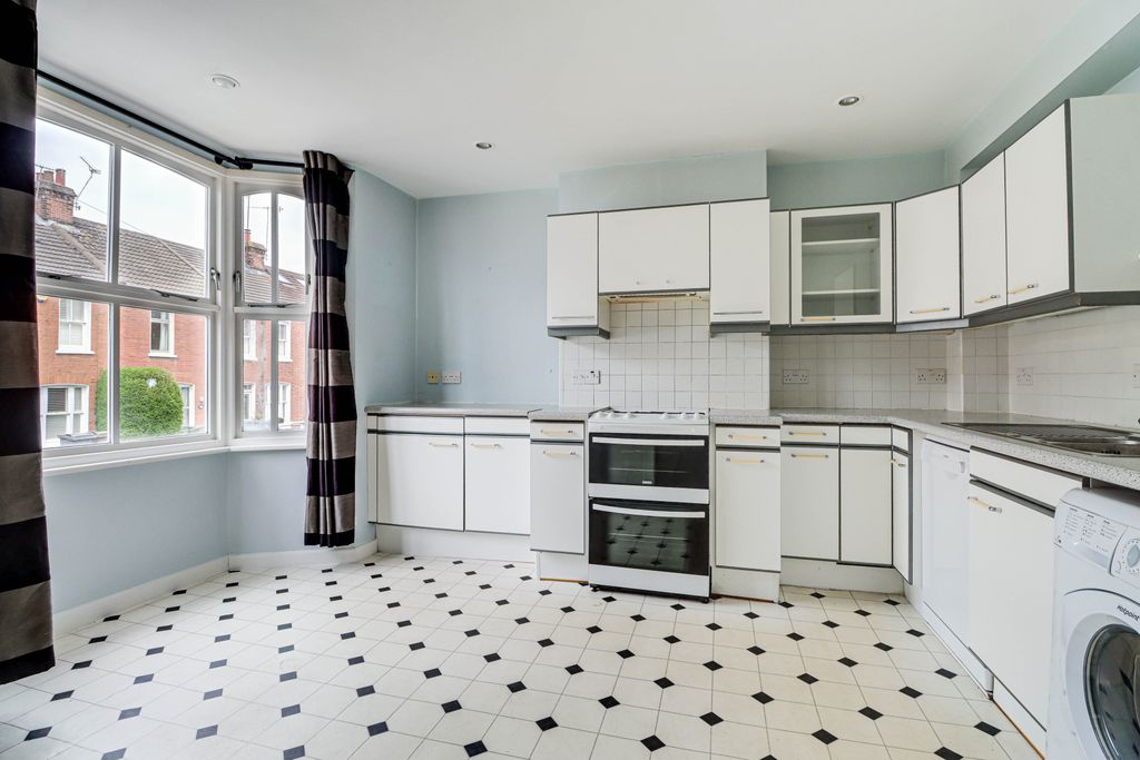 Property photo 3 of 14 Kitchen