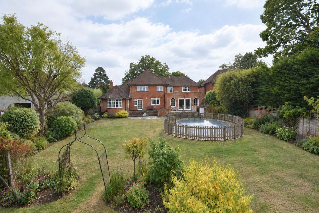 Property photo 2 of 9