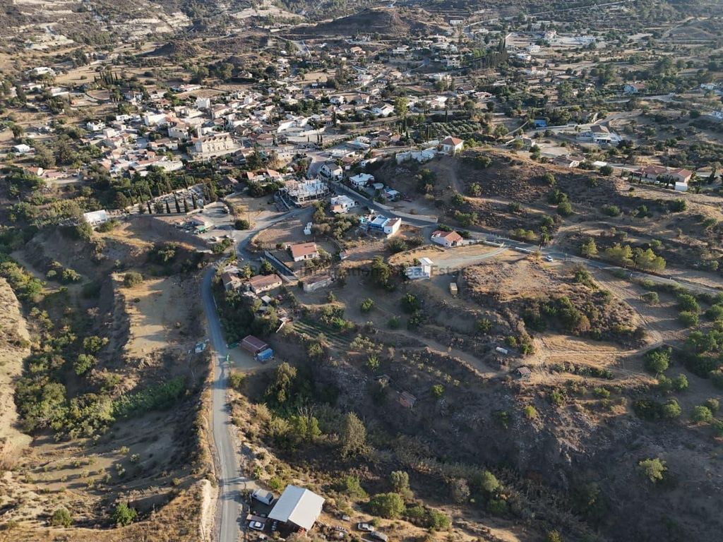 Property photo 1 of 5