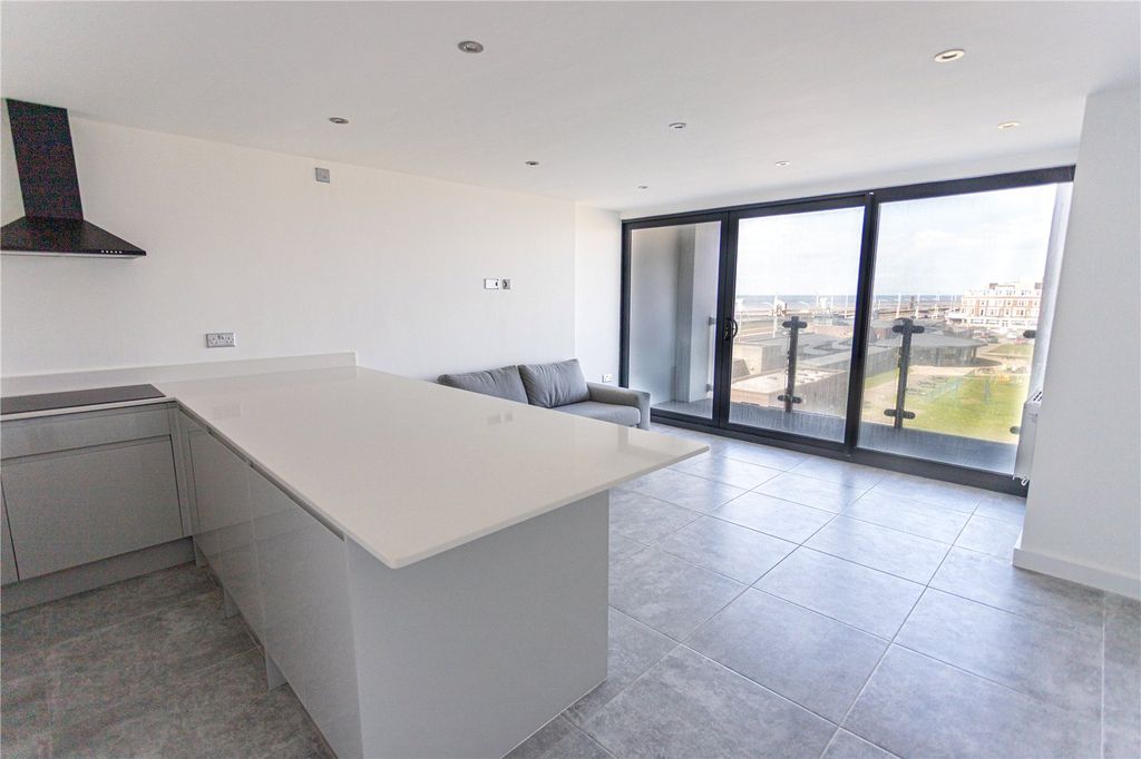 Property photo 2 of 15 Picture No. 01