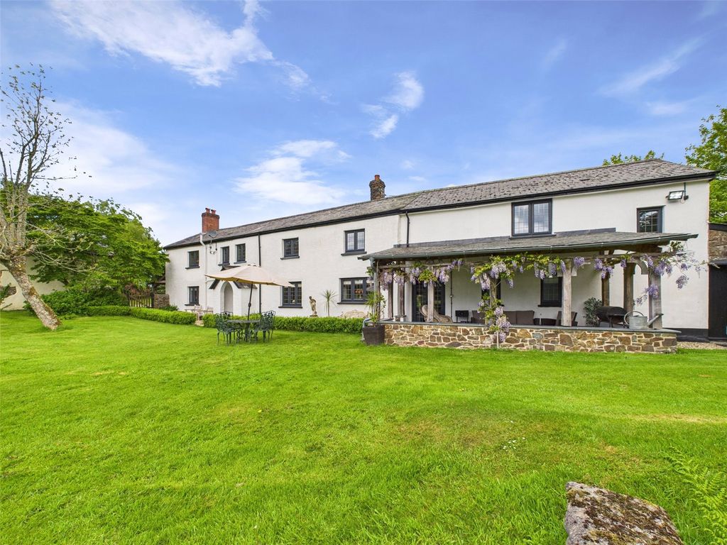 Property photo 1 of 48 Picture No. 32