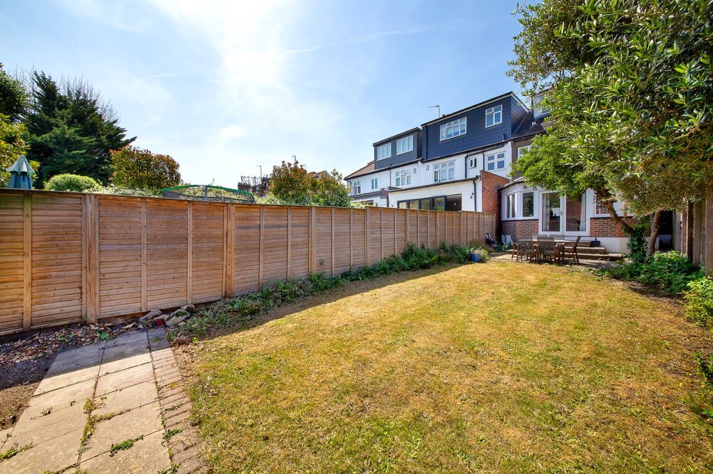 Property photo 2 of 16
