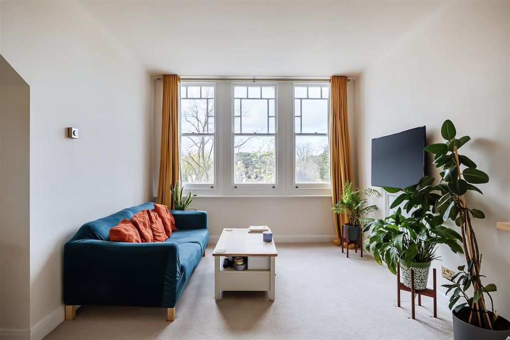 Property photo 3 of 15 1429722-8-69ce7531E8162.Jpg