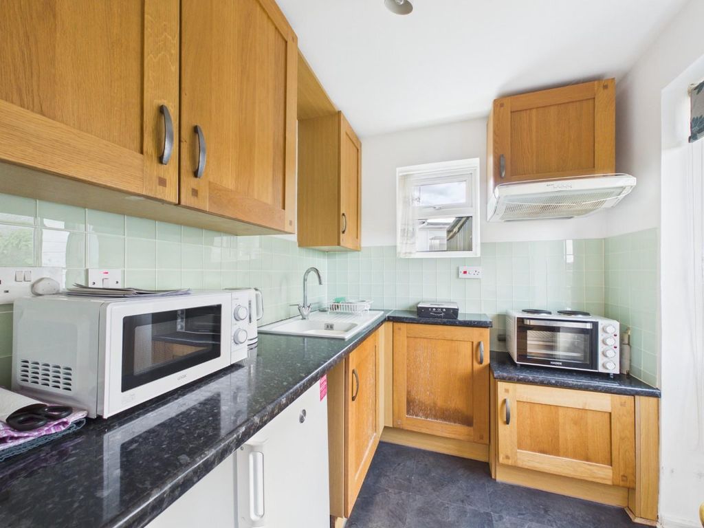 Property photo 3 of 13 Cam05010G0-Pr0102-Still009.Jpg