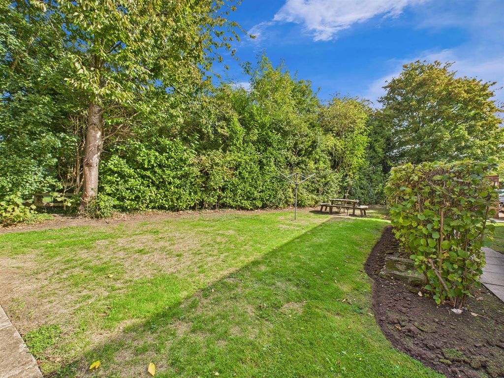 Property photo 2 of 8 Cam04907G0-Pr0325-Still012.Jpg