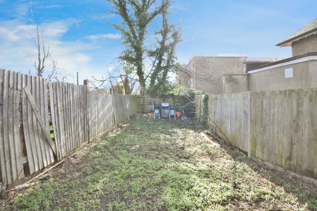 Property photo 3 of 12 Photography