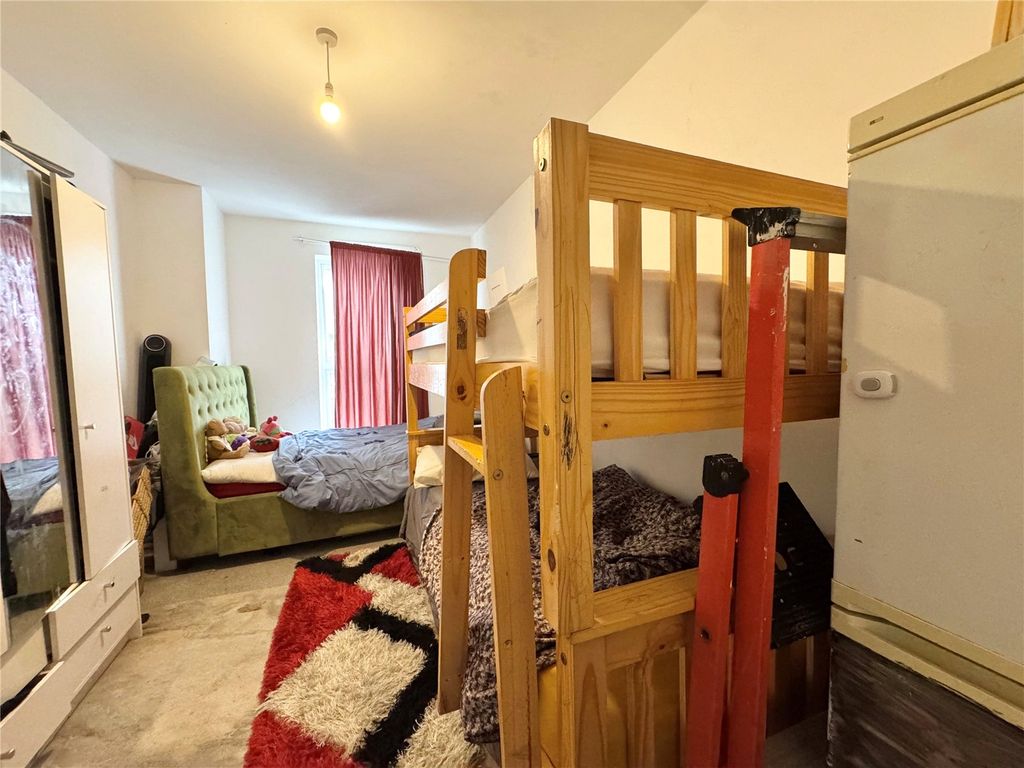 Property photo 2 of 7 Picture No. 03