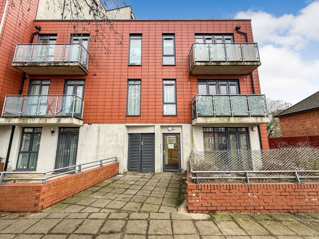 Property photo 2 of 13