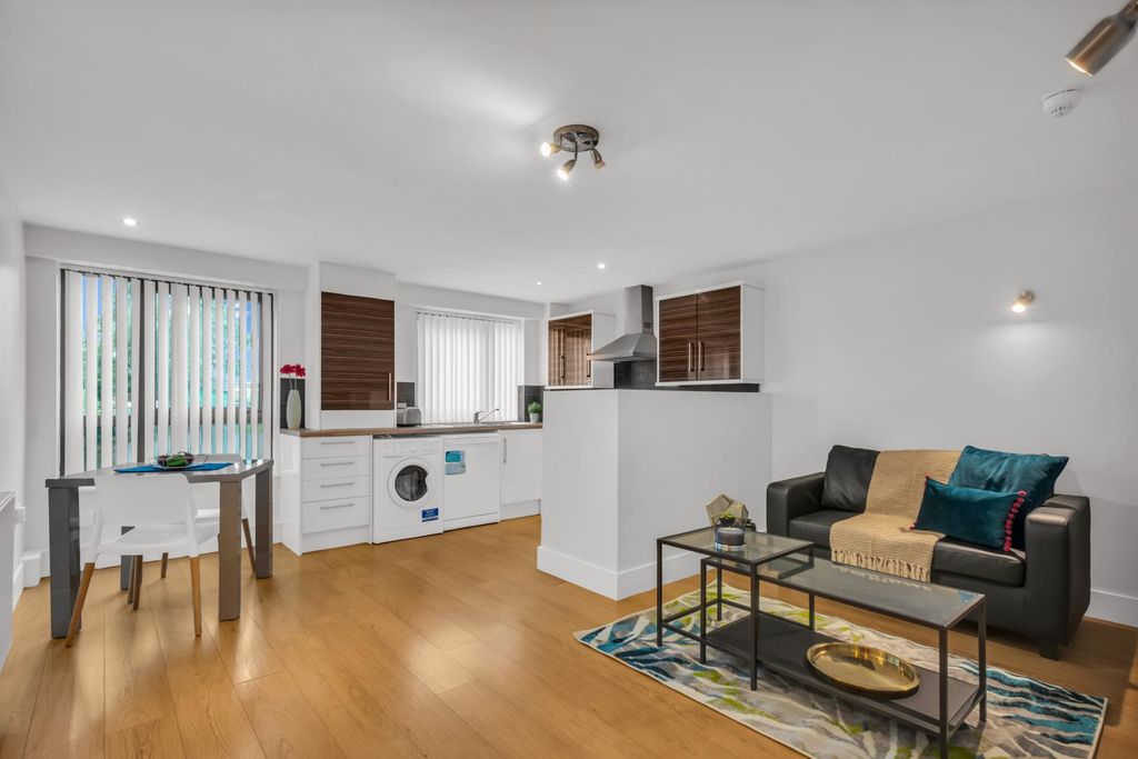 Property photo 1 of 8 Property Photo