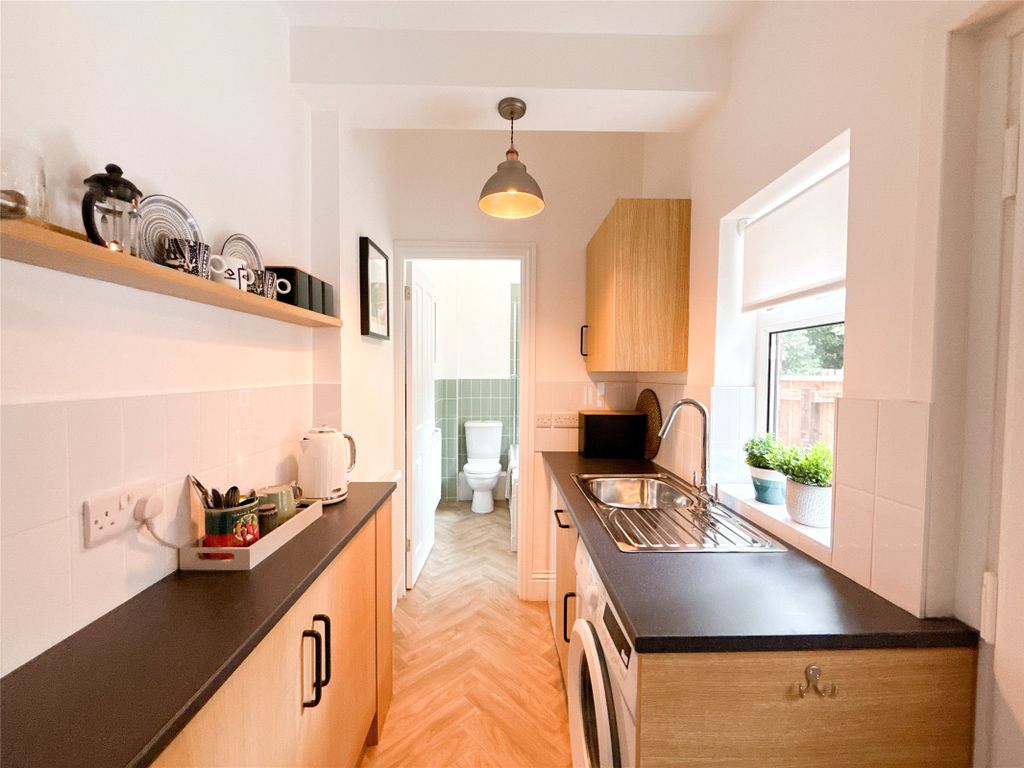Property photo 3 of 21 Kitchen