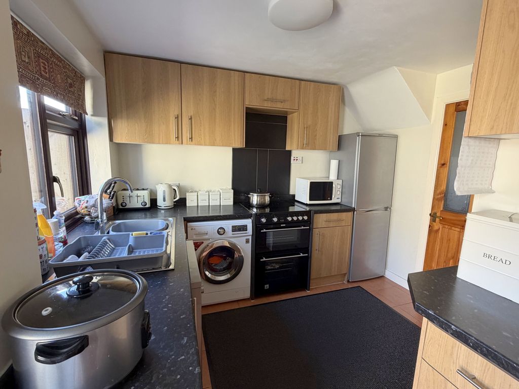 Property photo 2 of 17 Gallery