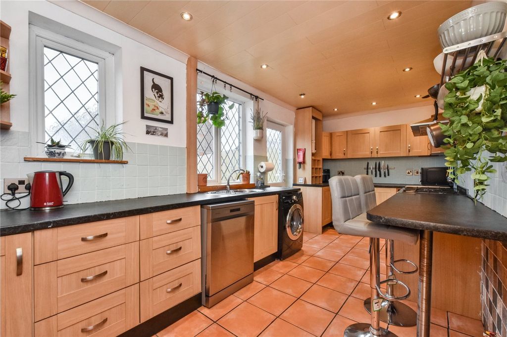 Property photo 3 of 31 Picture No. 19