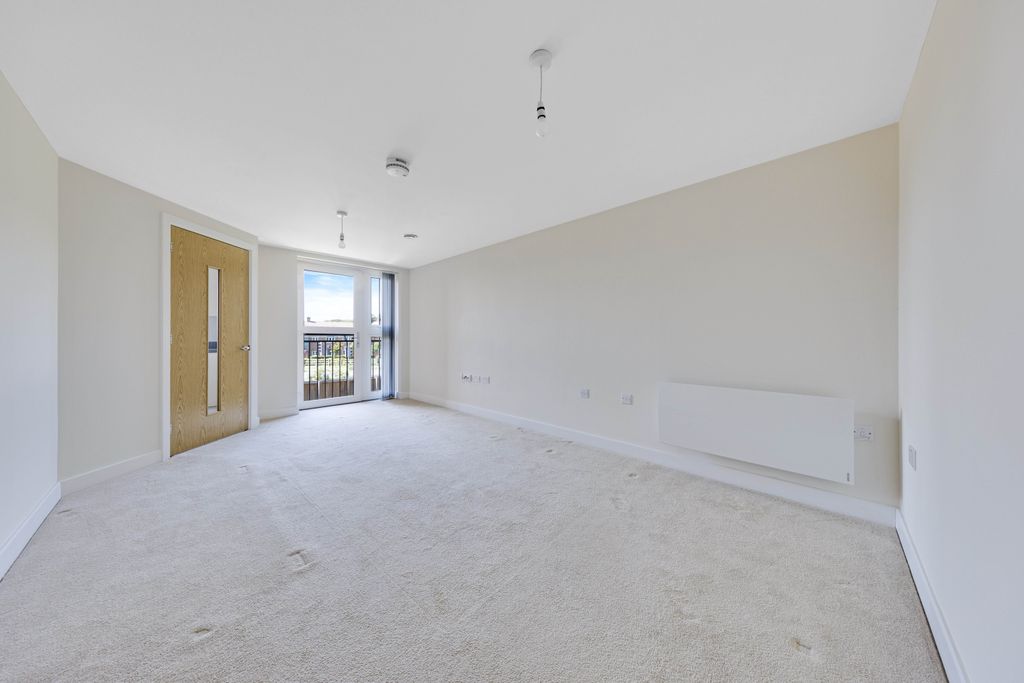 Property photo 2 of 9