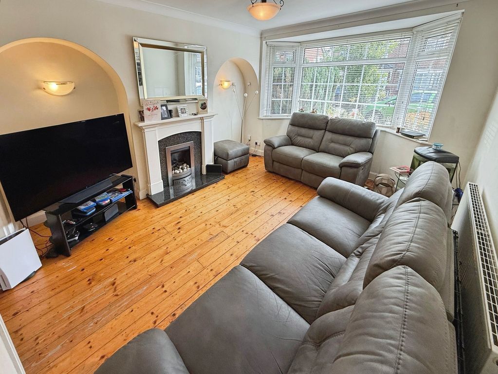 Property photo 3 of 12 Living Room