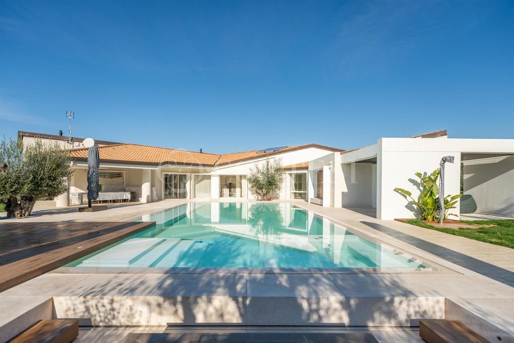 Property photo 1 of 58 Exclusive Villa With Infinity Pool And Private Spa