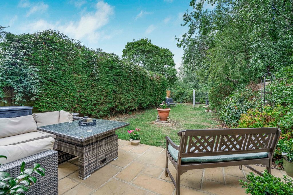 Property photo 2 of 15 Garden