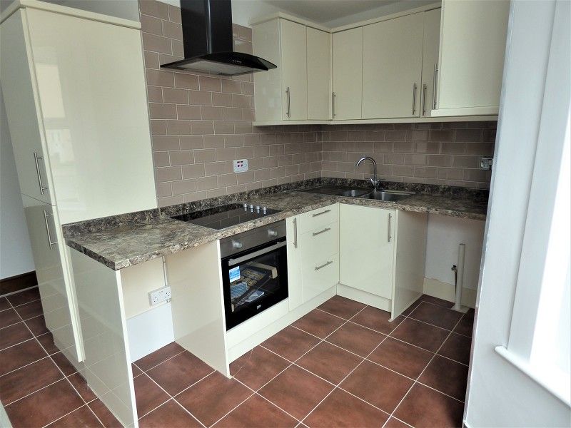 Property photo 3 of 8 2694-Pra11872-3-Raw